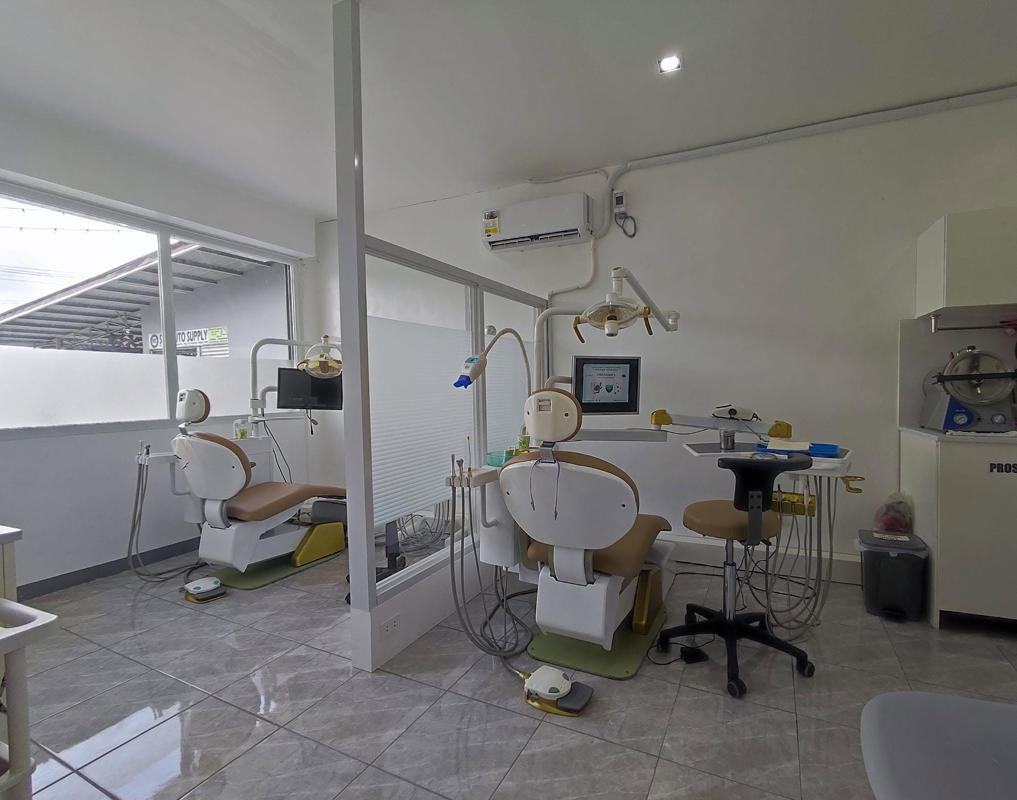 Bright, fully equipped CheerSmiles treatment room